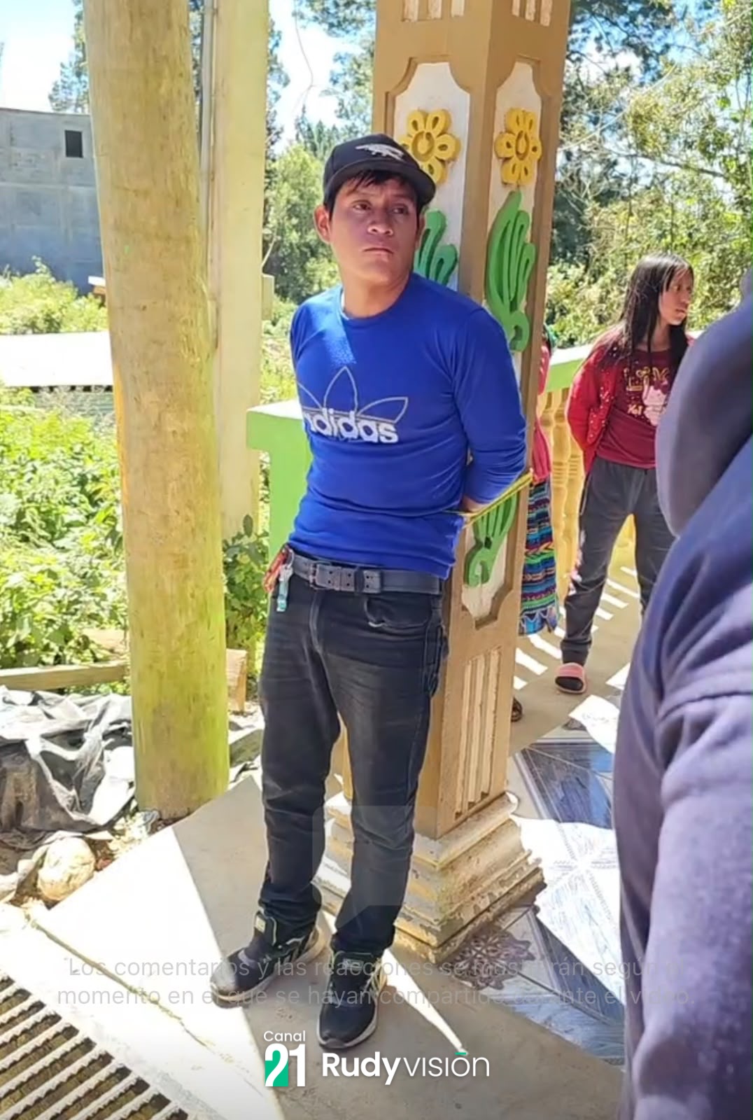 VECINOS DE CRUZ CHICH, JOYABAJ, RETIENEN A DOS HOMBRES SEÑALADOS DE INTENTAR PAGAR CON BILLETES FALSOS